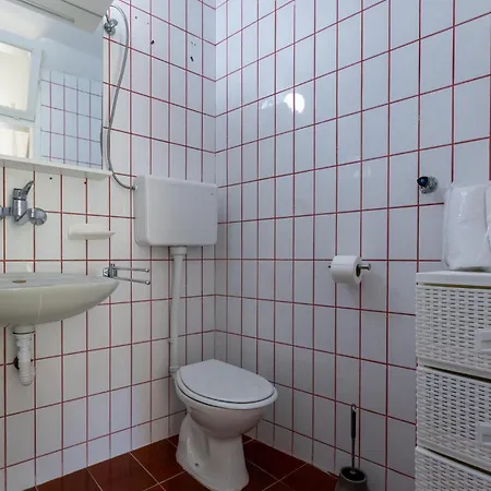 Apartamento Awesome In With House Sea View